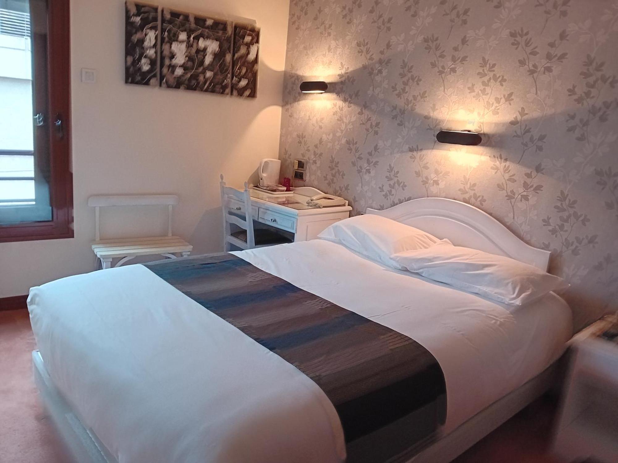 Contact Hotel Limoges - Hotel Des Deux Moulins 외부 사진