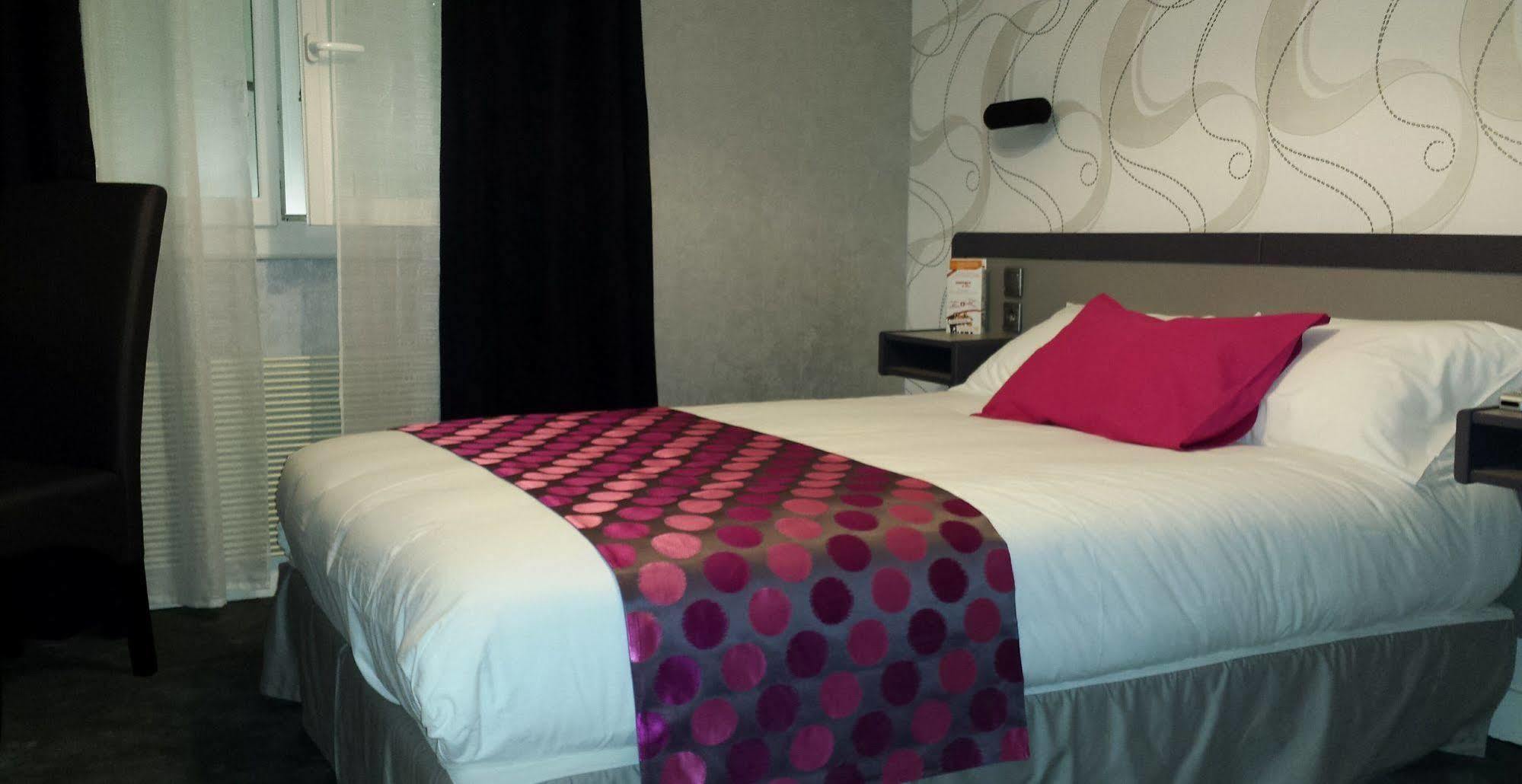 Contact Hotel Limoges - Hotel Des Deux Moulins 외부 사진