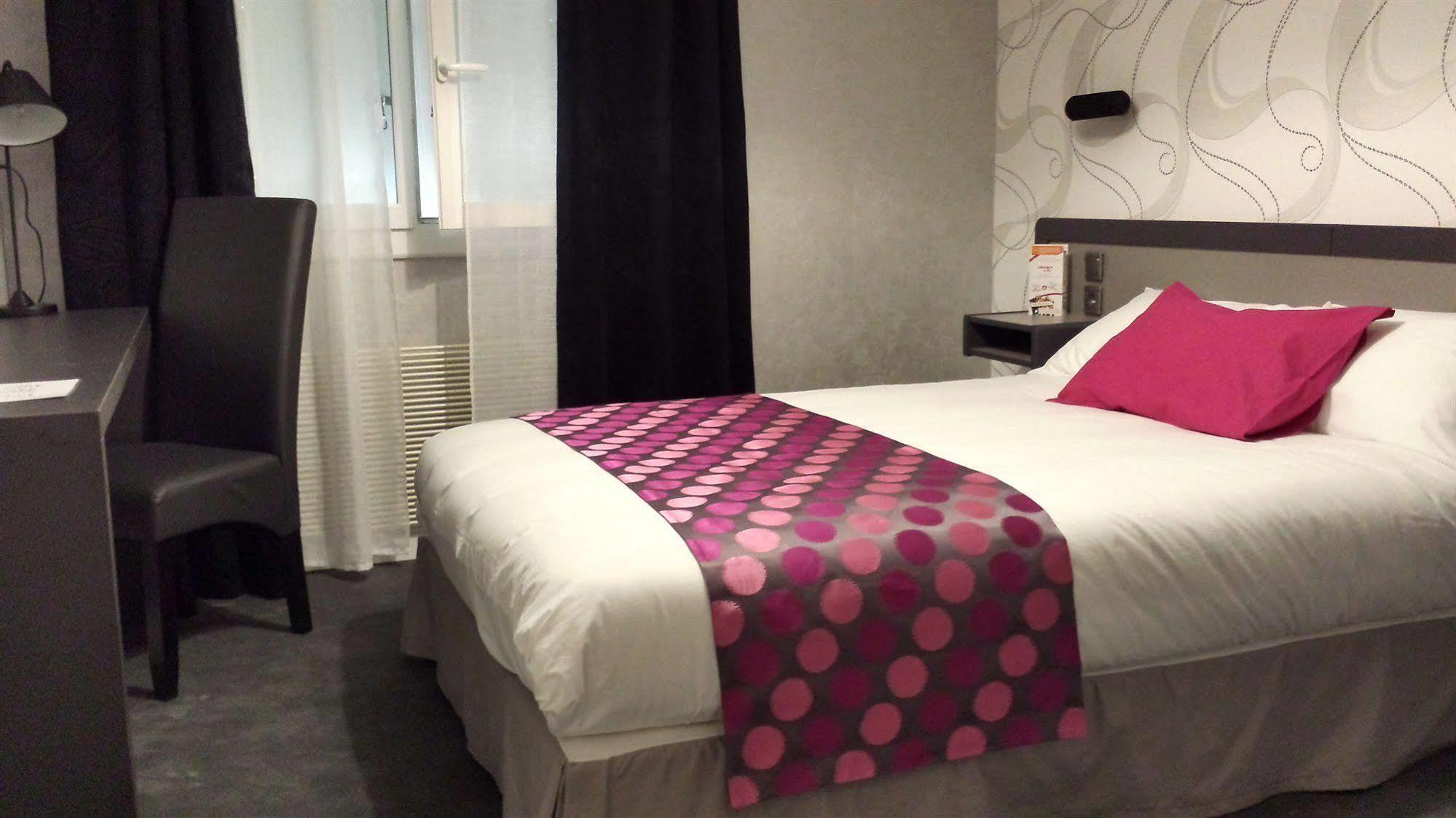 Contact Hotel Limoges - Hotel Des Deux Moulins 외부 사진